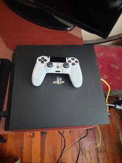 Playstation 4 Pro 1 TB CUH-7016b Sorunsuz-Garantisi Yok