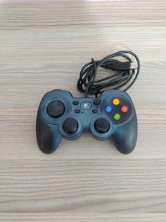 Logitech F510 gamepad