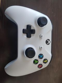 Satılık Xbox One controller