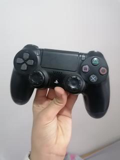 Çok Temiz Playstation 4 Slim 2 Orjinal Kol ve 12 Oyun.