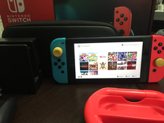 Satılık yeni versiyon Nintendo Switch+lisanslı çantası+lisanslı kırılmaz cam + lisanslı direksiynlar