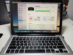 Macbook Pro (Retina,13', Early 2015, US Layout)+ Hediyeler