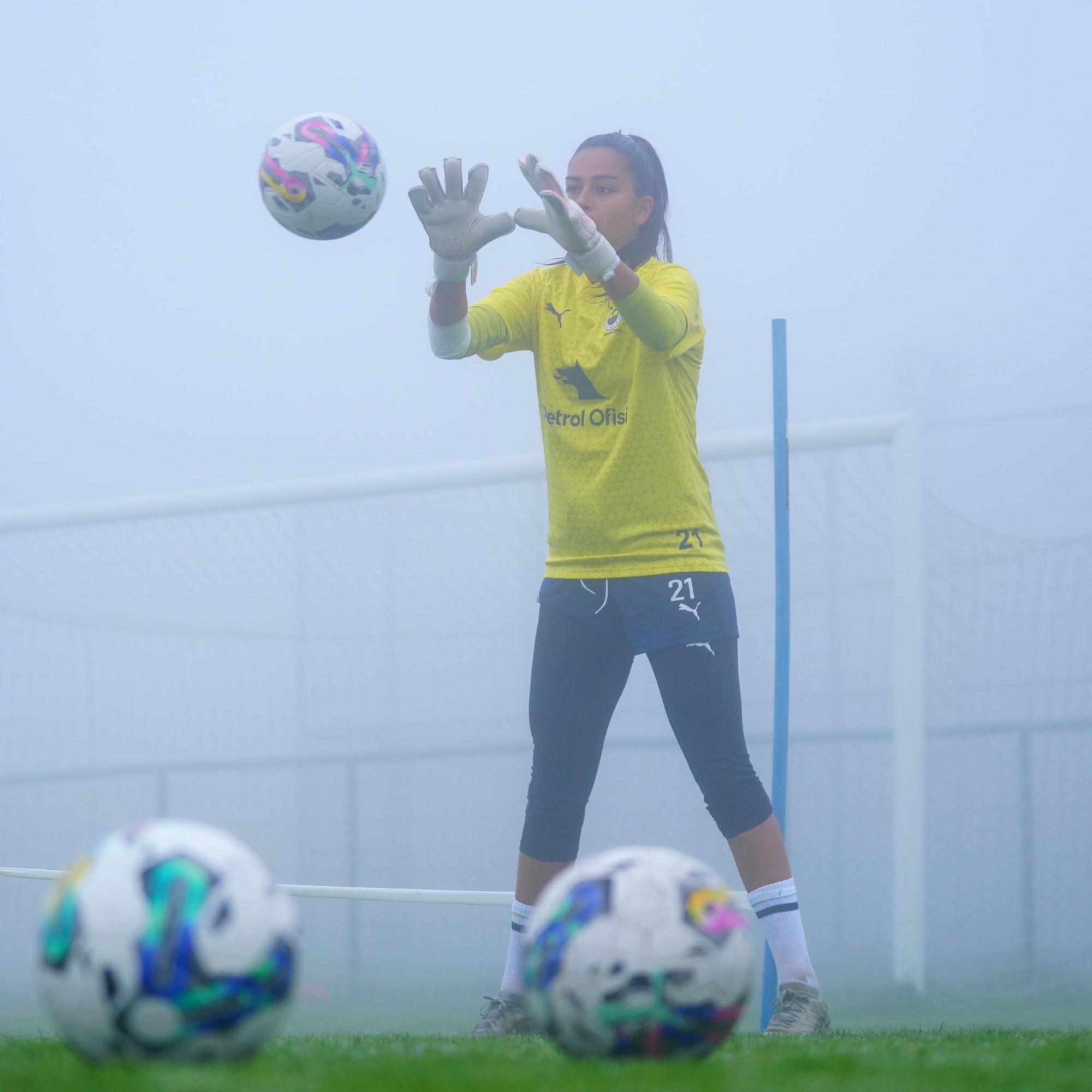 💛💙 Fenerbahçe Kadın Futbol Takımı [ANA KONU]