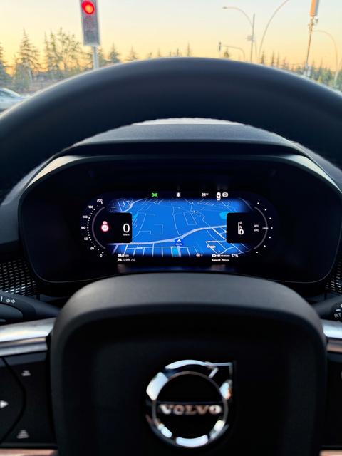 Volvo EX40…