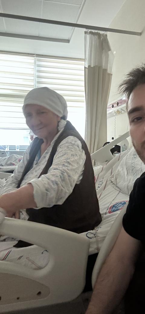 Alzheimer Hastası Babannemin İki Bacağıda Kesildi