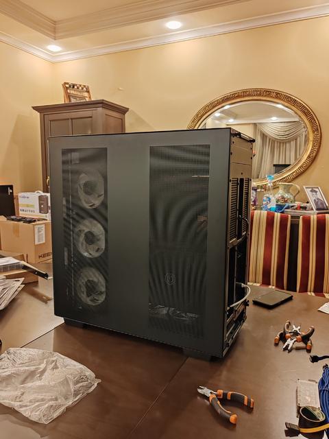 DeepCool MORPHEUS 420mm destekli, dijital göstergeli, pcie4.0 Riser... Transformers gibi kasa 5799TL