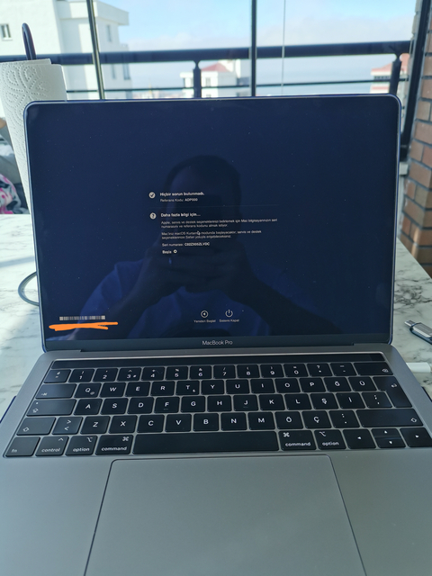 2019 macbook pro Touchbar sorunu hakkında