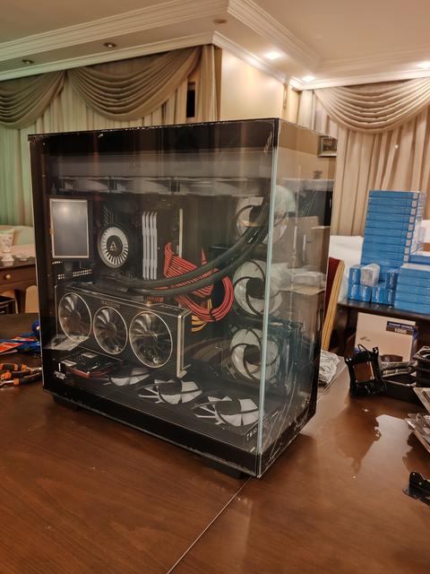 DeepCool MORPHEUS 420mm destekli, dijital göstergeli, pcie4.0 Riser... Transformers gibi kasa 5799TL