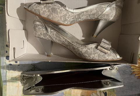 6 parça ürün hepsi birden 200 lira,Ankaradan satılık kadın giyim ürünleri….