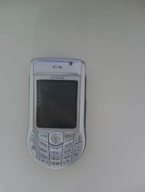 Nokia 6630 açılmıyor yardım!!