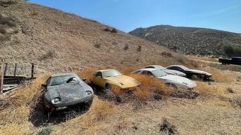 Amerika'da araziye terkedilmiş Porsche 928'ler