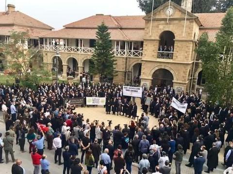 Kıbrıslı Türk Hukukçulardan Türkiye'ye Laiklik Protestosu