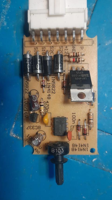 Bu devreyi 12V led dimmer olarak kullanabilir miyim?