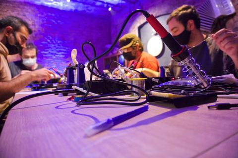 DIY Analog Drone Synthesizer Workshop