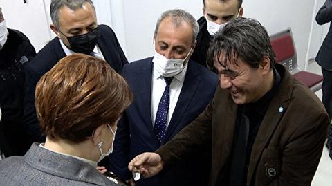 Çaldığı bıçağı Akşener'e hediye eden İYİ Parti yönetim kurulu üyesi disipline sevk edildi