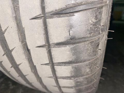 1500km kullandığım lastikte oluşan ufak kesikler