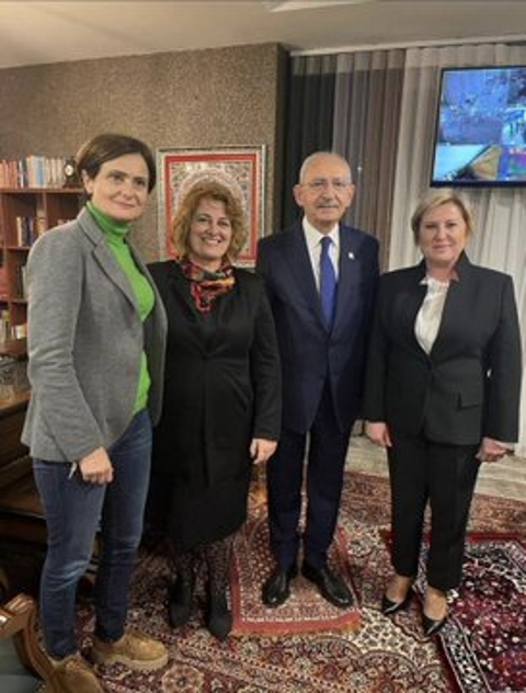 Kemal Kılıçdaroğlu'nun Seccade Üzerinde Fotoğrafı - CHP'den Açıklama Geldi