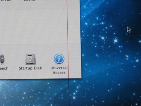 Macbook ekranında kendi kendine çıkıp kendi kendine kaybolan kırmızı çizgi!