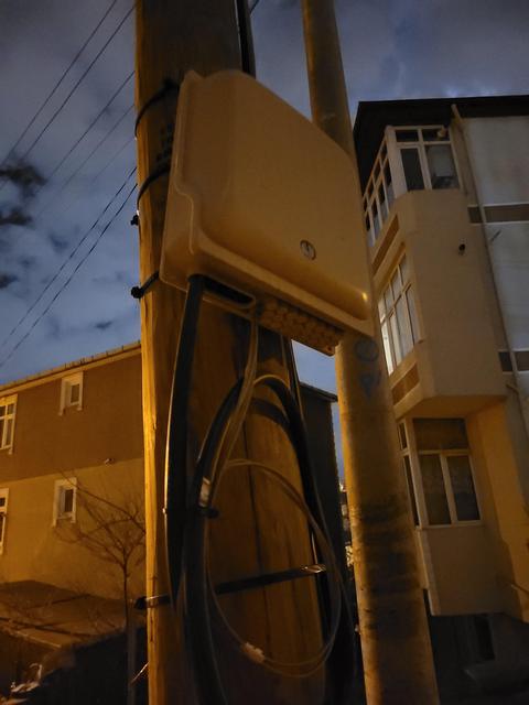 Türk telekom binaya fiber kablo getirdi ama kutu takmadı