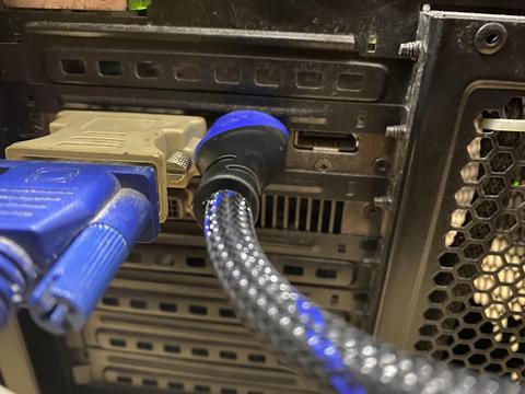 Monitörde dalgalanmalar oluyor ( amd7850)