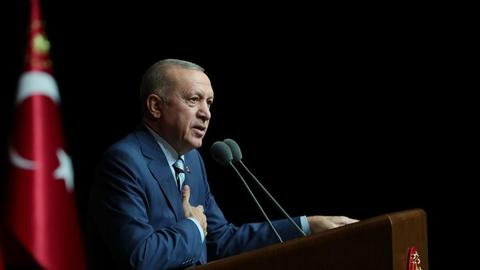 Erdoğan, "Şu anda bakıyorsunuz her evde araba var, kapıcısında araba var. 2. el'de araba yetişmiyor