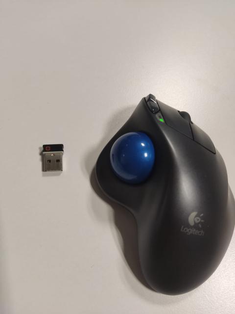 Logitech Kablosuz M570