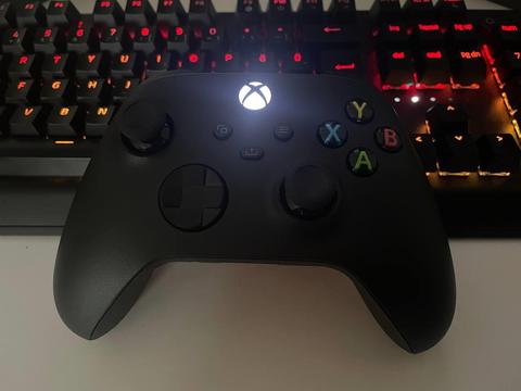 XBOX GAMEPAD 9. NESİL SİYAH SIFIR KAPALI KUTU 2 YIL GARANTİLİ