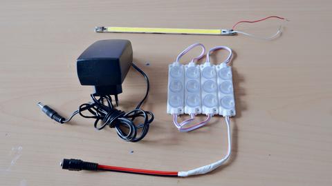 Modül led ve şarjlı ışıldak kutusu kullanarak mobil led ışık yaptım