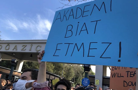 Boğaziçi Üniversitesine dışarıdan rektör atandı.