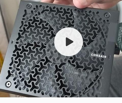 RM850X (2024v.) ATX3.1 PSU Fan Renginin Siyah Olması