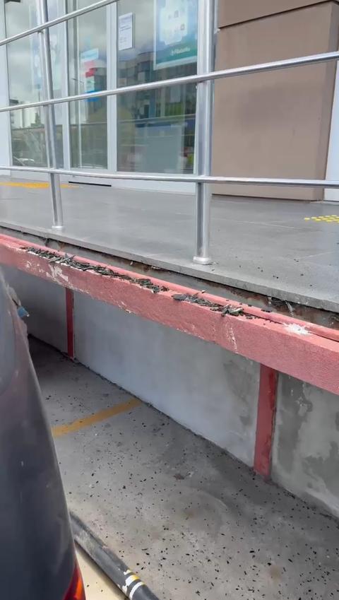 Arka cam patladı kaskodan mı cepten mi yaptırmalıyım?