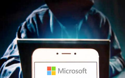 Rusya destekli bir hacker grubu Microsoft'u hekledi.
