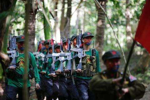 Filipinler’de Maoist Gerillalarla Ordu Arasında Şiddetli Çatışma