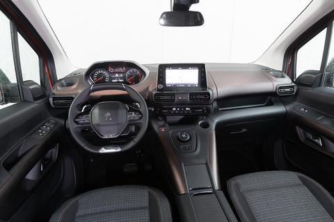 Yeni nesil 2021 Renault Kangoo tanıtıldı: İşte tasarımı ve özellikleri