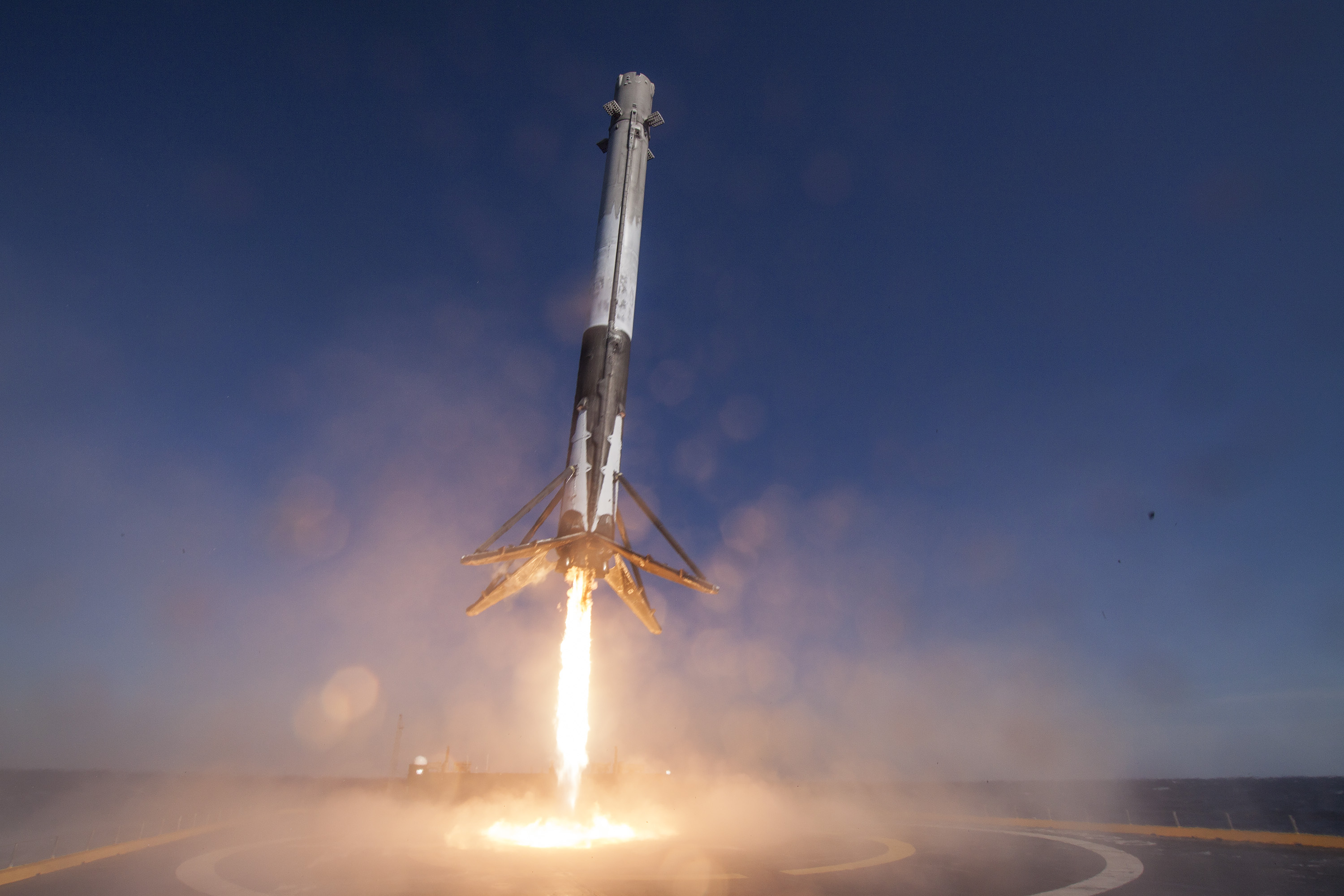 SpaceX'in tarih yazdığı anlardan muhteşem fotoğraflar