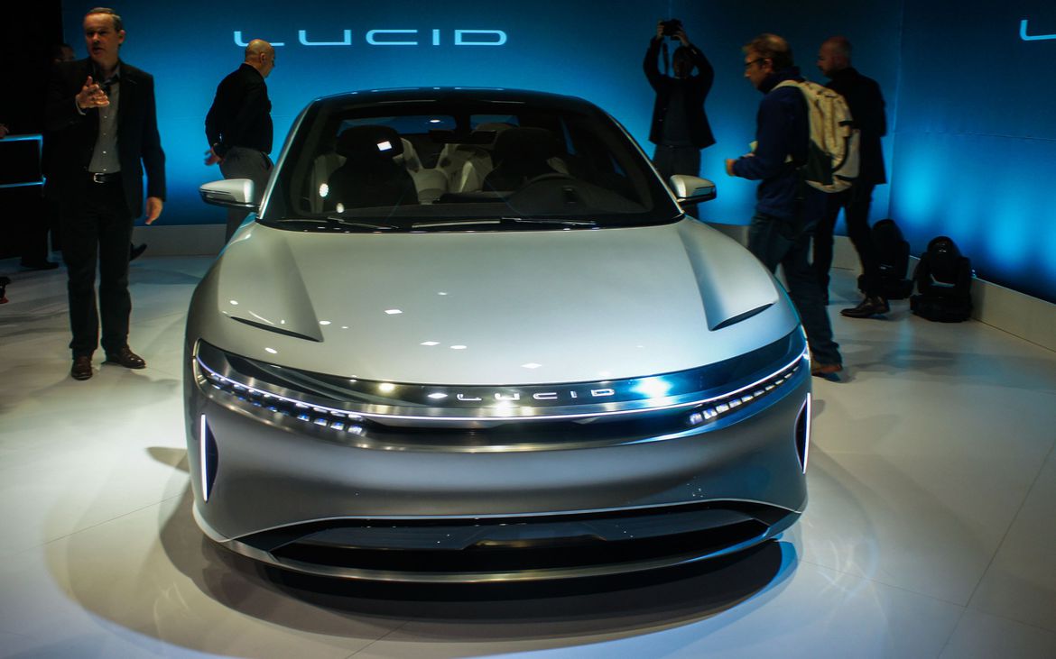 Lucid Motors 643 km menzile sahip lüks elektrikli otomobilini tanıttı