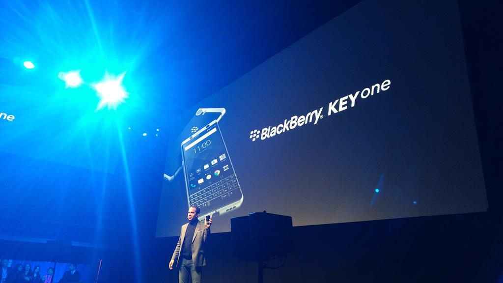 BlackBerry KEYone resmi olarak tanıtıldı