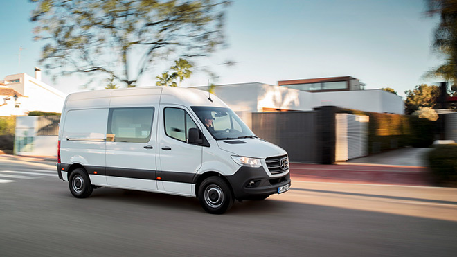 2018 Mercedes-Benz Sprinter resmi olarak tanıtıldı. İşte tüm özellikleri...