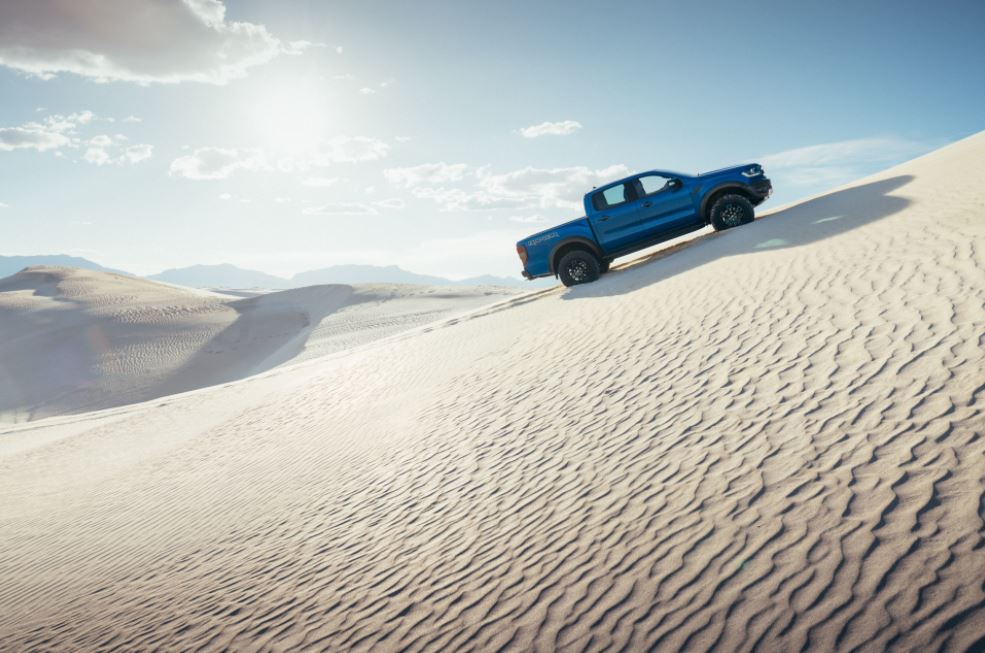 Ford'un fabrika çıkışlı performans pick-up'ı Ranger Raptor tanıtıldı