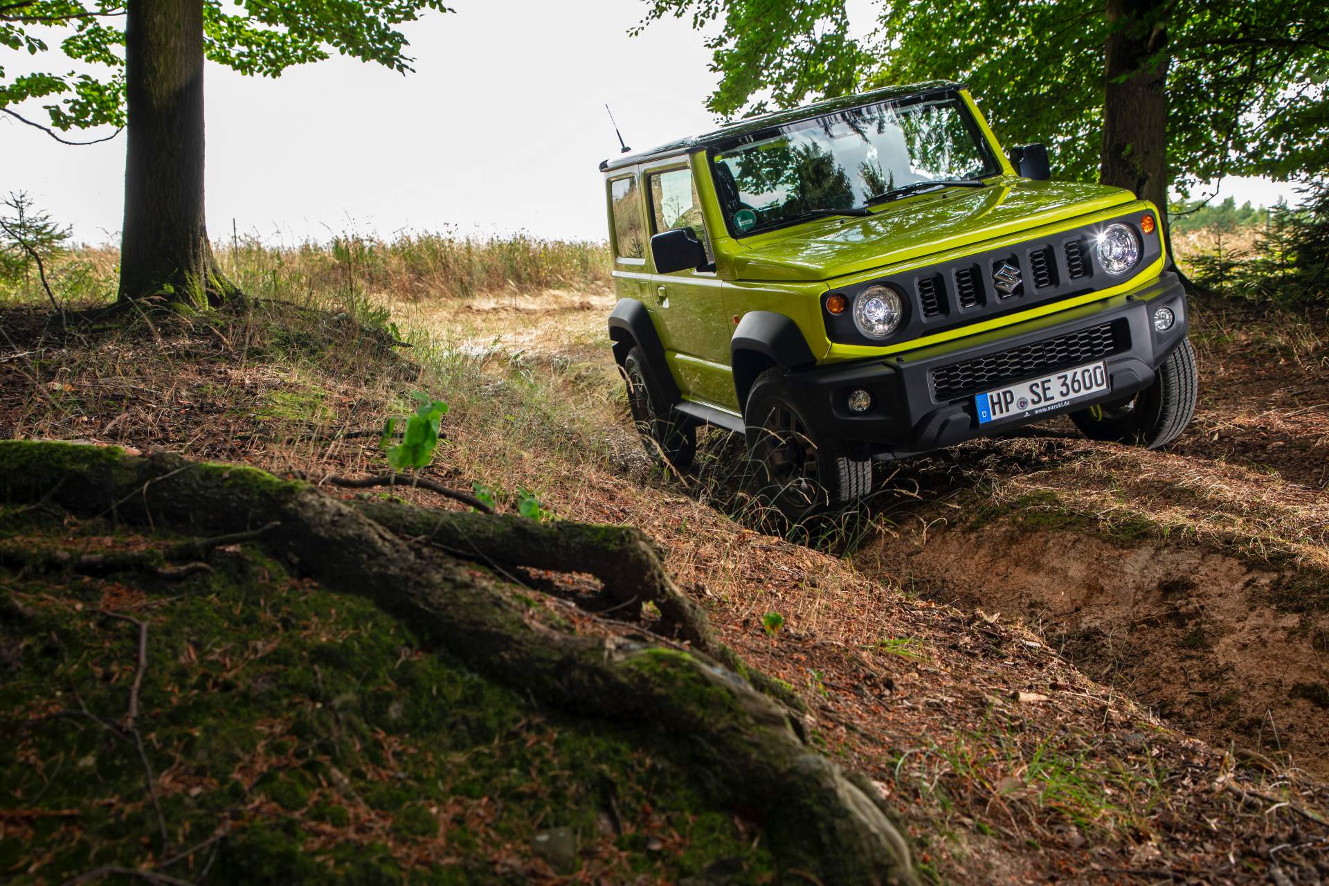 Küçük off-road canavarı 2019 Suzuki Jimny'nin görselleri ortaya çıktı