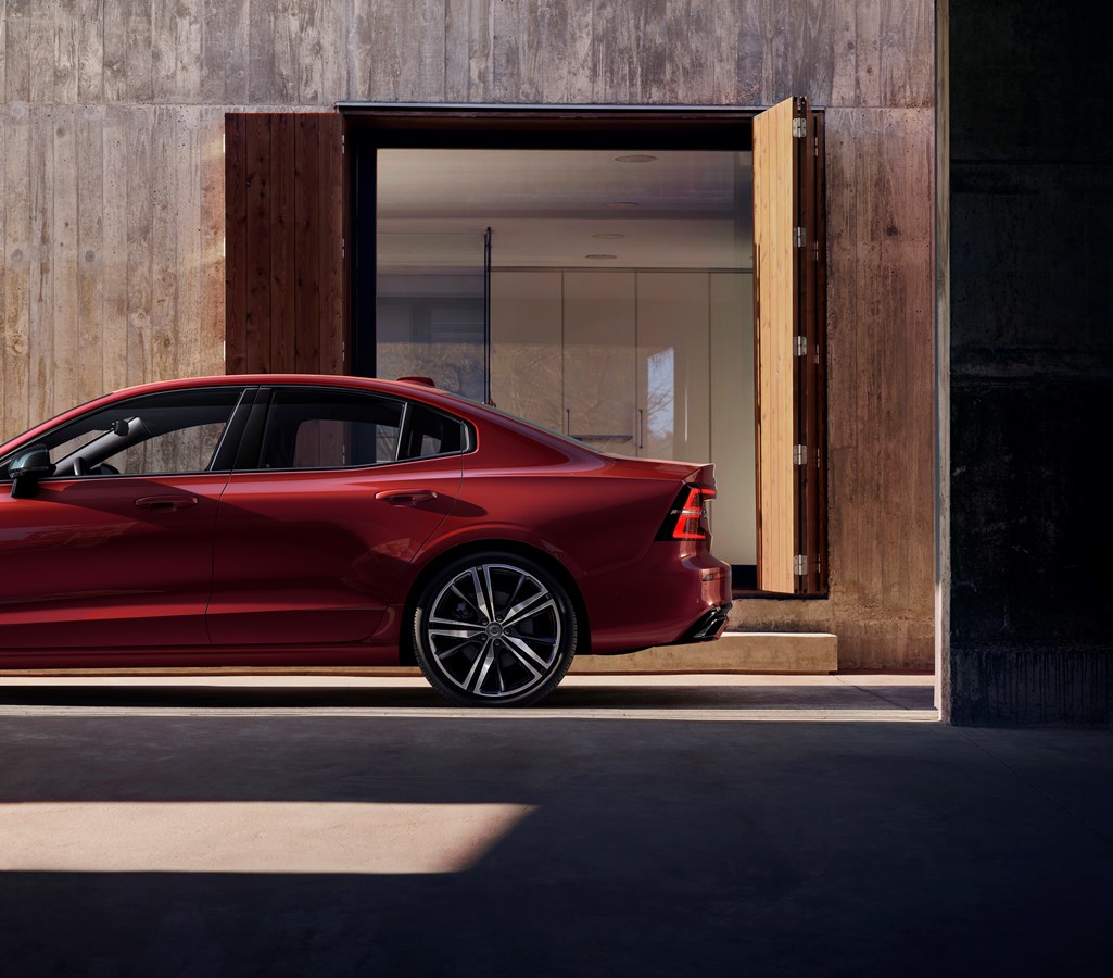 2019 Volvo S60 tanıtıldı; işte özellikleri ve fiyatı