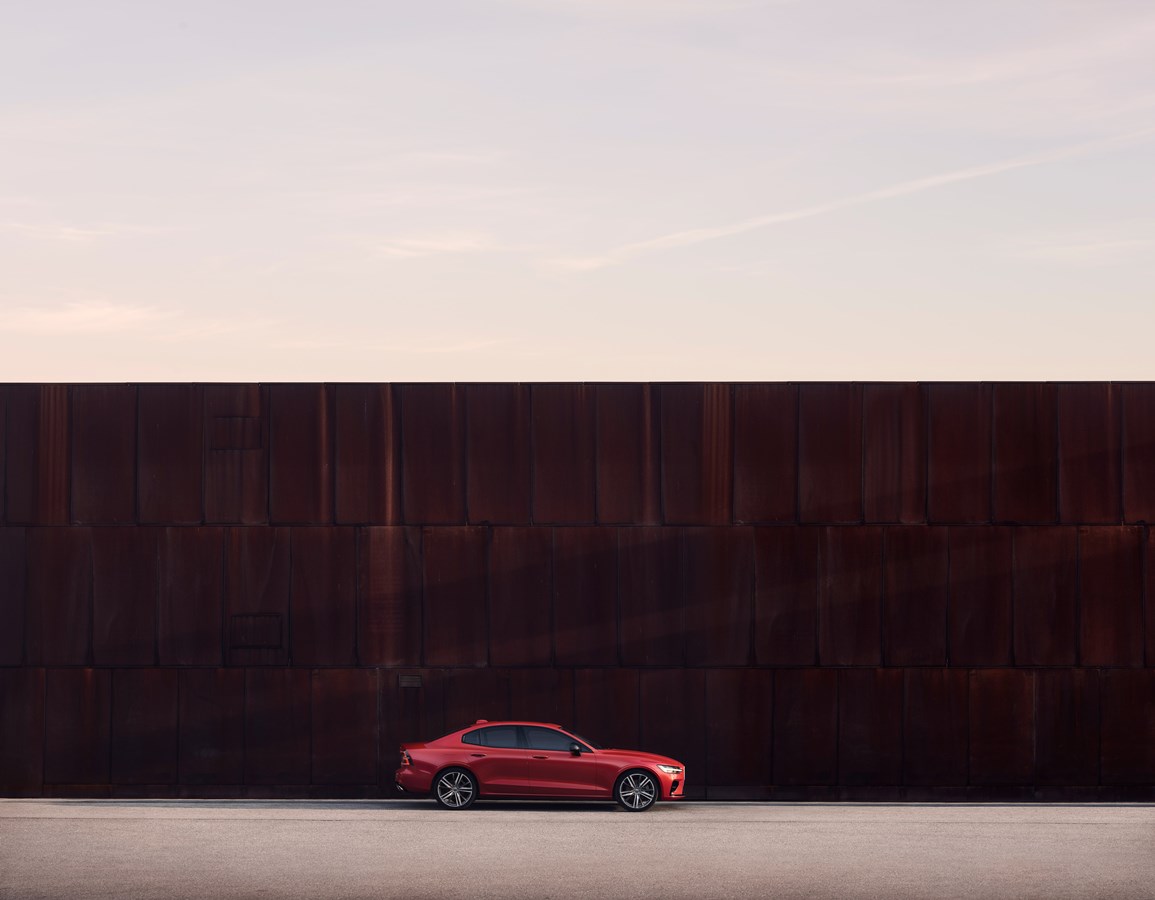 2019 Volvo S60 tanıtıldı; işte özellikleri ve fiyatı