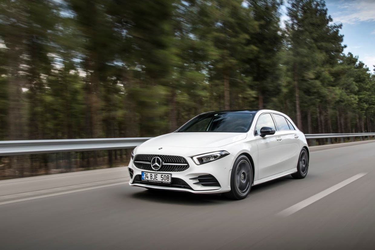 Yeni Mercedes-Benz A-Serisi Türkiye'de satışa çıkıyor! İşte fiyatı ve özellikleri