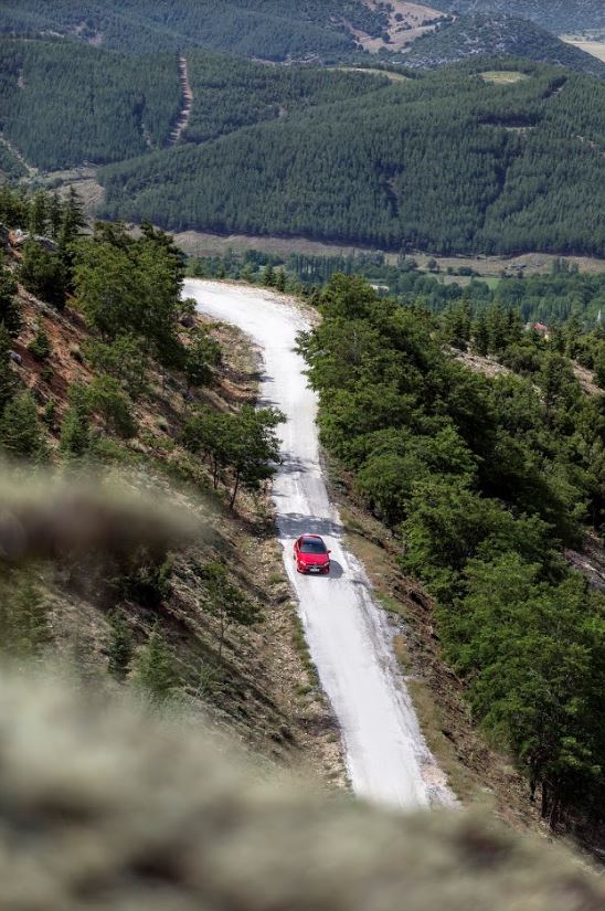 Yeni Mercedes-Benz A-Serisi Türkiye'de satışa çıkıyor! İşte fiyatı ve özellikleri