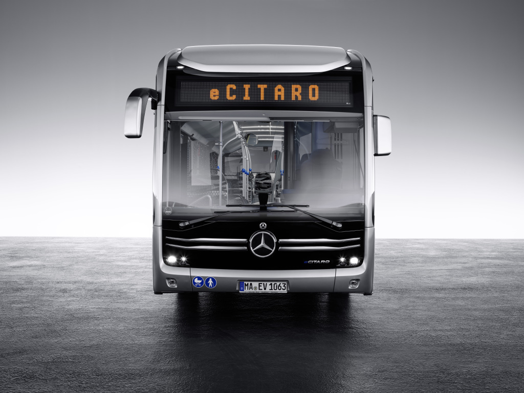 Mercedes-Benz, elektrikli şehir otobüsü eCitaro'yu duyurdu