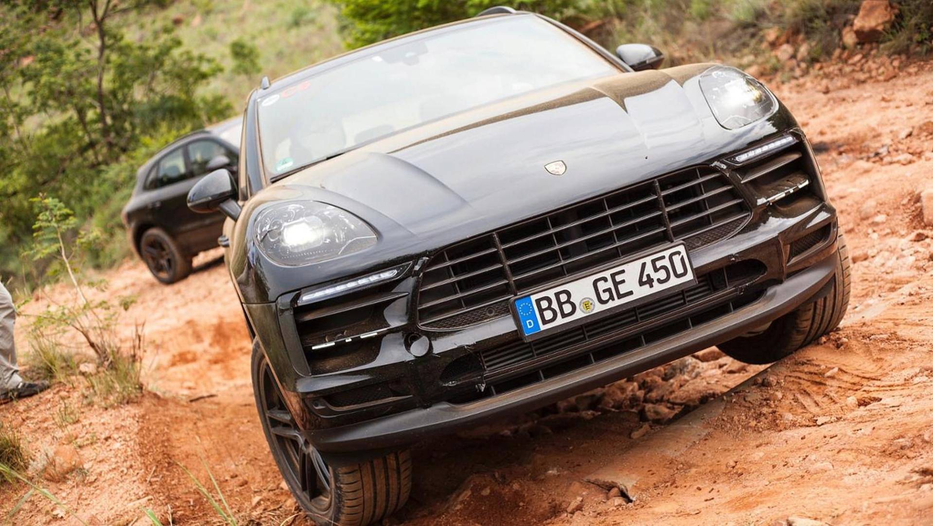 Porsche'nin en çok satan modeli yenilenmeye hazırlanıyor; işte 2019 Porsche Macan