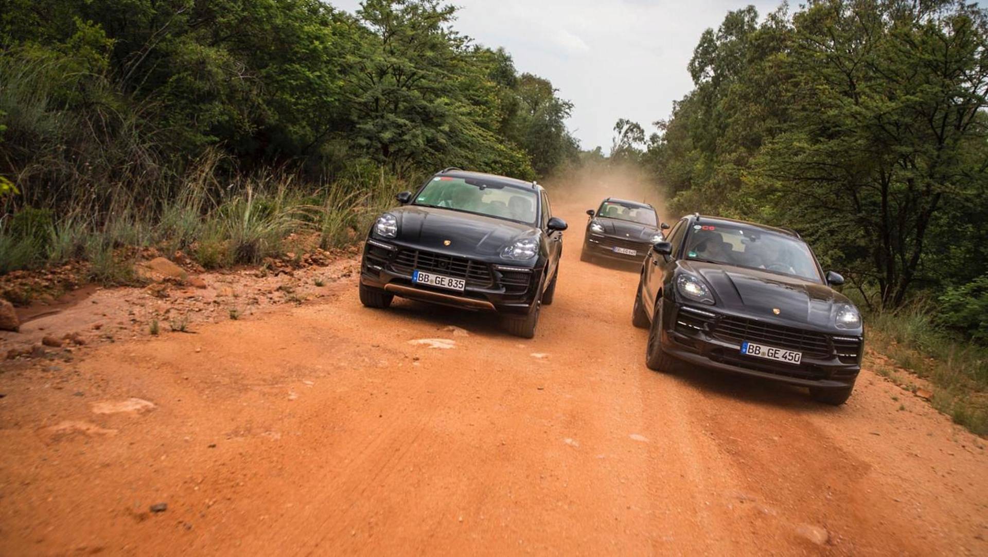 Porsche'nin en çok satan modeli yenilenmeye hazırlanıyor; işte 2019 Porsche Macan