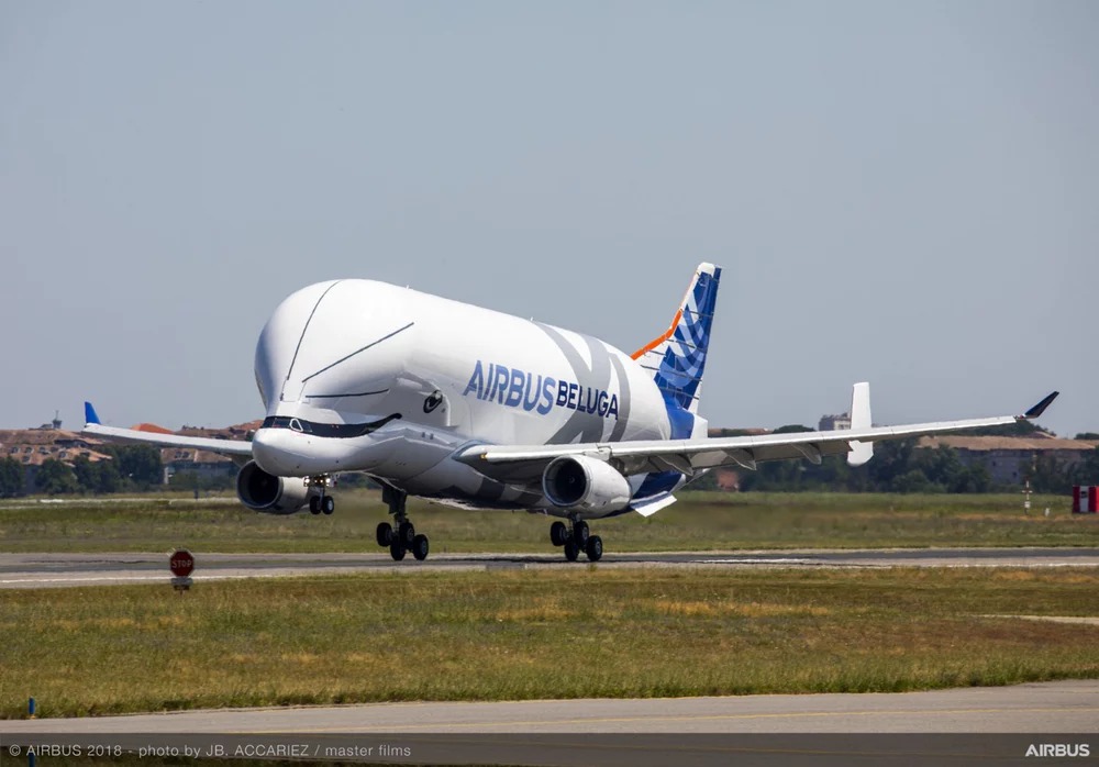 Airbus'ın uçan balinası BelugaXL, ilk uçuşunu başarıyla gerçekleştirdi