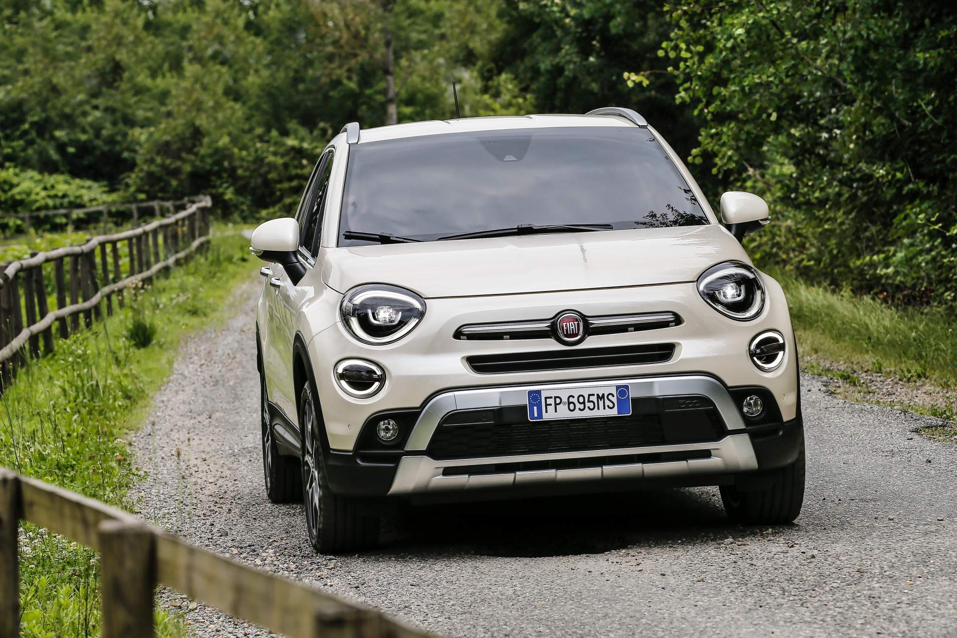 1.0 litrelik motor seçeneğine sahip 2019 Fiat 500X tanıtıldı