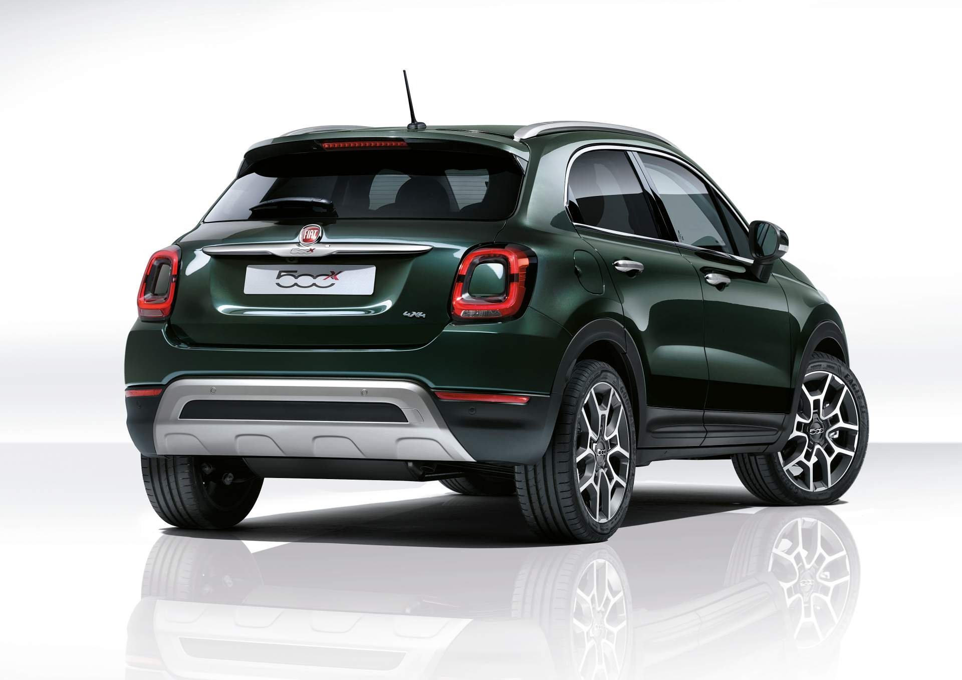 1.0 litrelik motor seçeneğine sahip 2019 Fiat 500X tanıtıldı